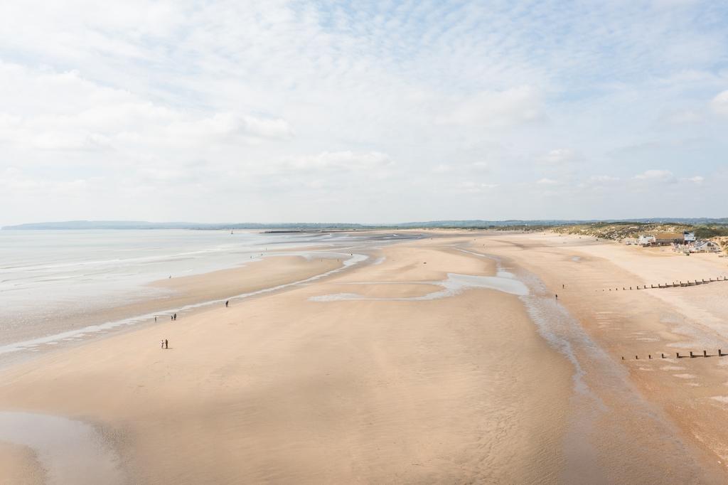 279995   20250424 the sea house camber tmh 94 h...
