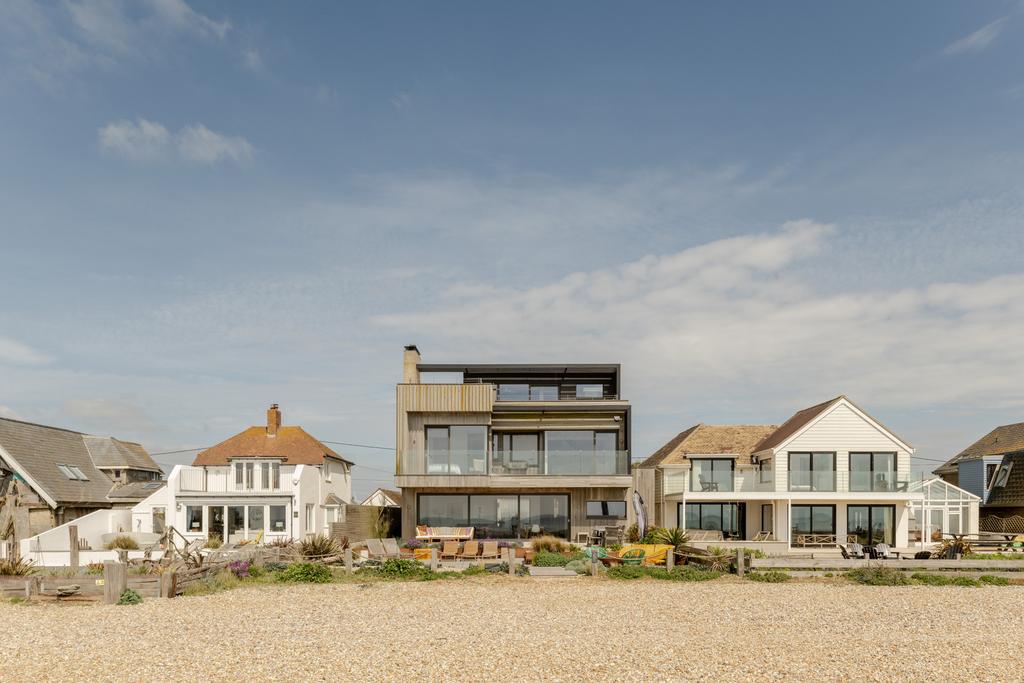 279948   20250424 the sea house camber tmh 43 h...