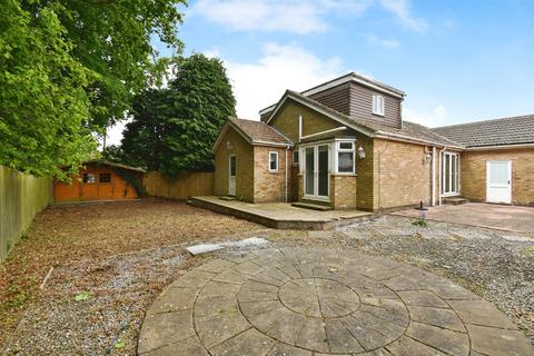 3 bedroom detached bungalow for sale, Park Road, Welton, Brough