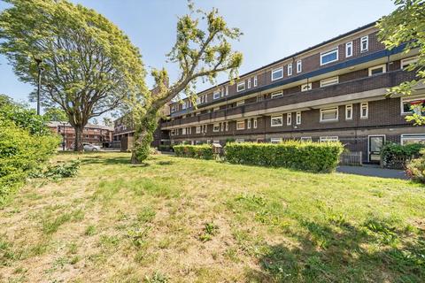 3 bedroom flat to rent, John Ruskin Street, London SE5