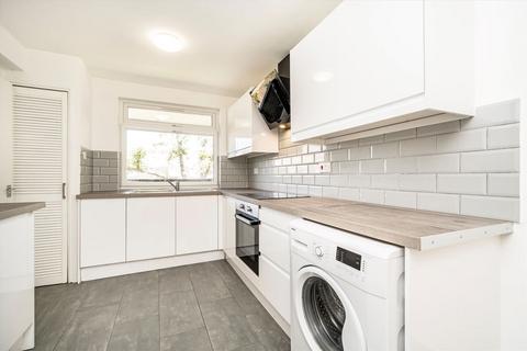 3 bedroom flat to rent, John Ruskin Street, London SE5