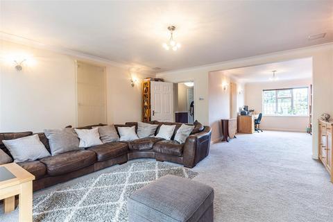 4 bedroom detached house for sale, Epping Road, Nazeing