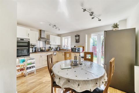4 bedroom detached house for sale, Lady Mayor Drive, Bedford