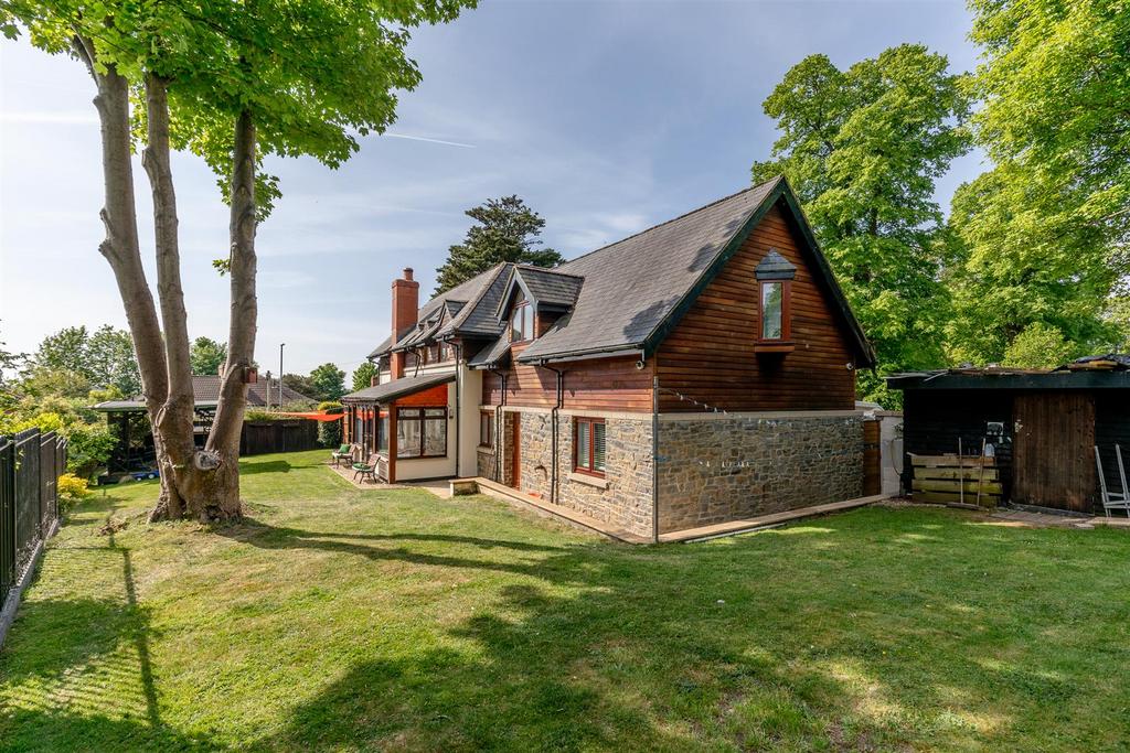 The Lodge, Westbury on Trym Outside.jpg