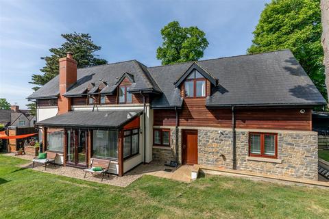 The Lodge Carriage Drive, Bristol, BS10 6TE