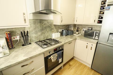 62 Rawlyn Close, Chafford Hundred, Grays, RM16 6BS