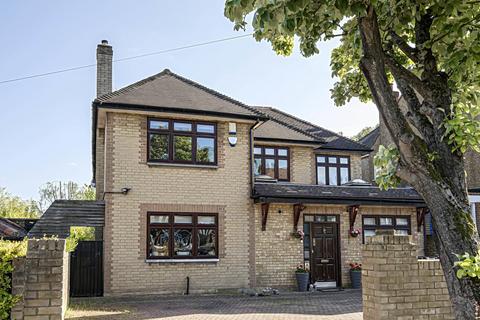 67 Laurel Way, London, N20 8HT