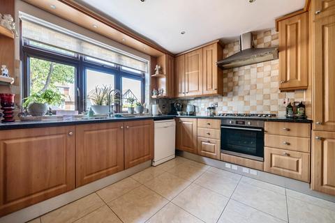 67 Laurel Way, London, N20 8HT