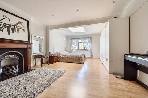 67 Laurel Way, London, N20 8HT