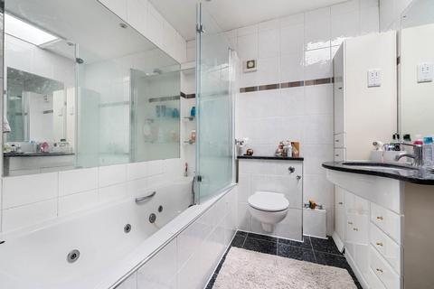 67 Laurel Way, London, N20 8HT