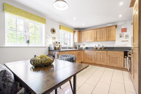 undefined, Derisley Close, West Byfleet KT14