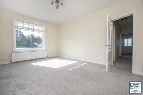 3 bedroom flat to rent, Woodbank Road, Crosshouse, KA2 0ET