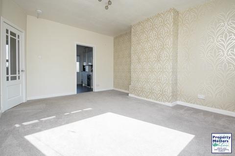 3 bedroom flat to rent, Woodbank Road, Crosshouse, KA2 0ET