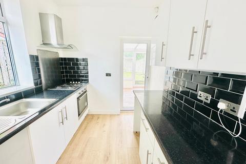 3 bedroom terraced house to rent, Newcastle upon Tyne NE4