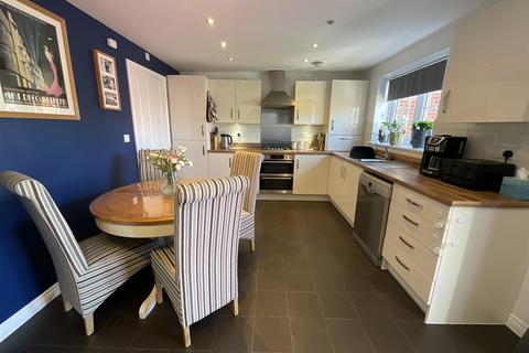 4 bedroom detached house for sale, Bramble Way, Scarborough