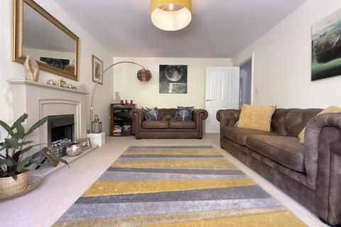 4 bedroom detached house for sale, Bramble Way, Scarborough