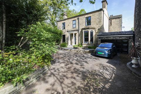5 bedroom detached house for sale, Whitcliffe Road, Cleckheaton