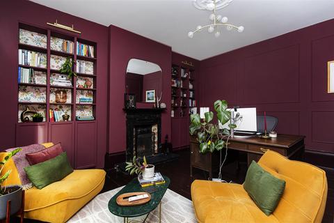 5 bedroom detached house for sale, Whitcliffe Road, Cleckheaton
