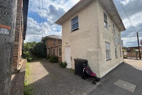 undefined, Gore Road, Burnham