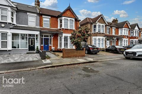 11 Castleton Road, Ilford, IG3 9QW