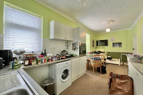 2 bedroom detached bungalow for sale, Whittaker Avenue, Layton FY3