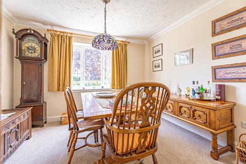 4 bedroom detached house for sale, Castlefields, Stoke Mandeville, Aylesbury