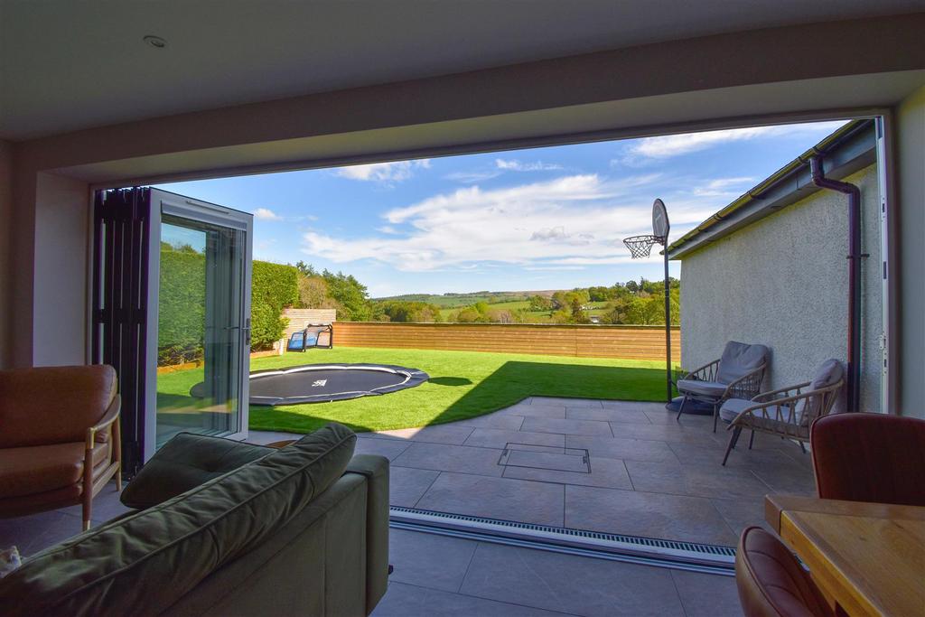 Malvern Patio b.jpg