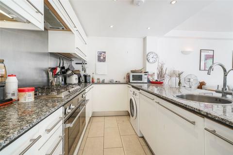 3 bedroom apartment for sale, Salamander Court, York Way, London, N7