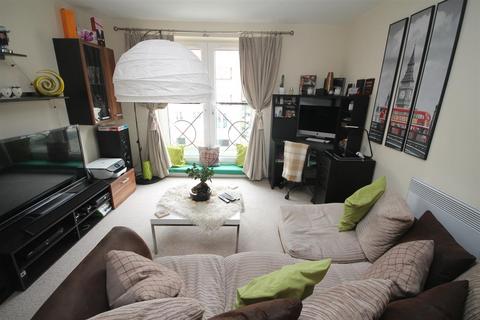 2 bedroom apartment to rent, Viridian Square, Aylesbury HP21