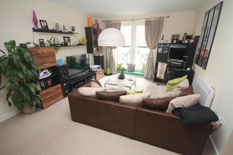 2 bedroom apartment to rent, Viridian Square, Aylesbury HP21