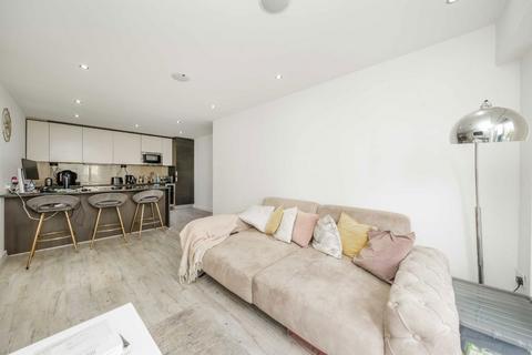 Flat 14, Emerald House, 2 Commander Avenue, London, NW9 5ZH