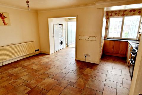 4 bedroom terraced house for sale, Barr Road, Gravesend DA12