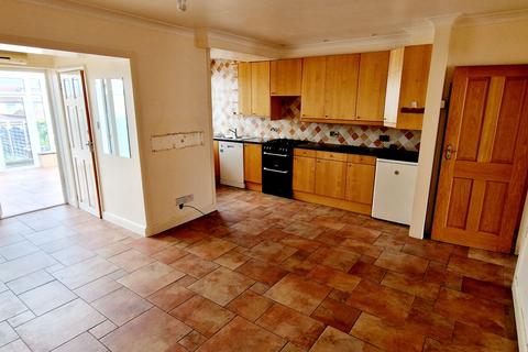 4 bedroom terraced house for sale, Barr Road, Gravesend DA12
