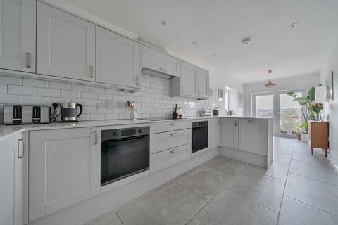 51 Birchy Barton Hill, Exeter, EX1 3EX