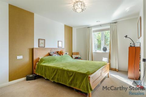 2 bedroom apartment for sale, Cosgrove Hall Court, 8 Albany Road, Cholton-cum-Hardy