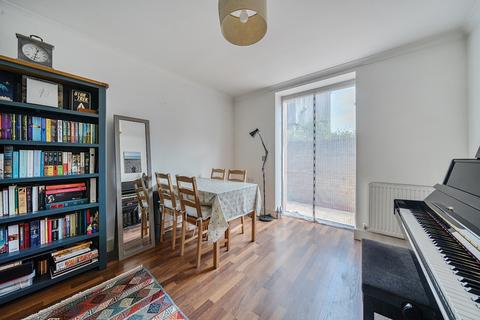 Callisons Place, Greenwich