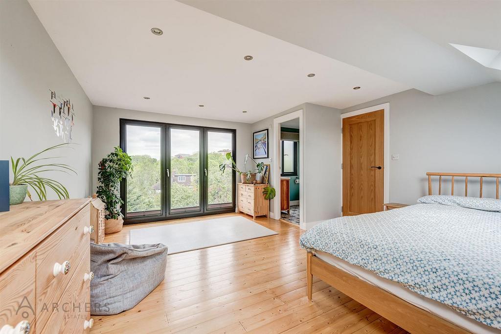 5 Toftwood Ave(Interior)(34of41).jpg
