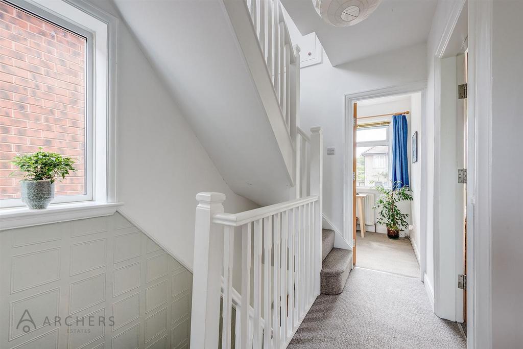 5 Toftwood Ave(Interior)(24of41).jpg