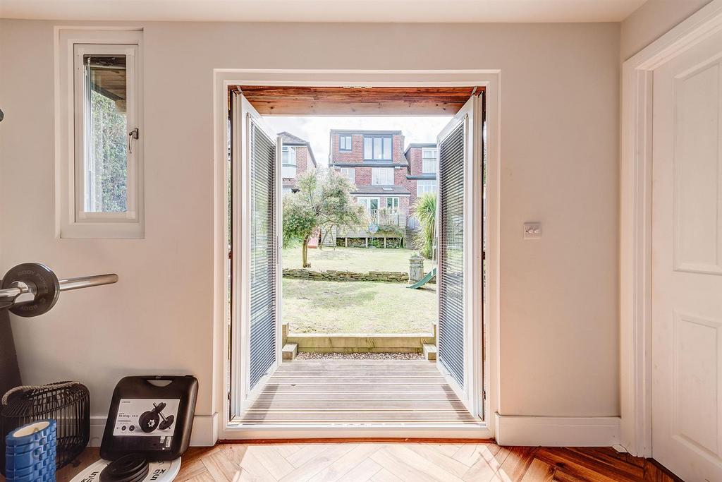 5 Toftwood Ave(Garden Room)(6of6).jpg