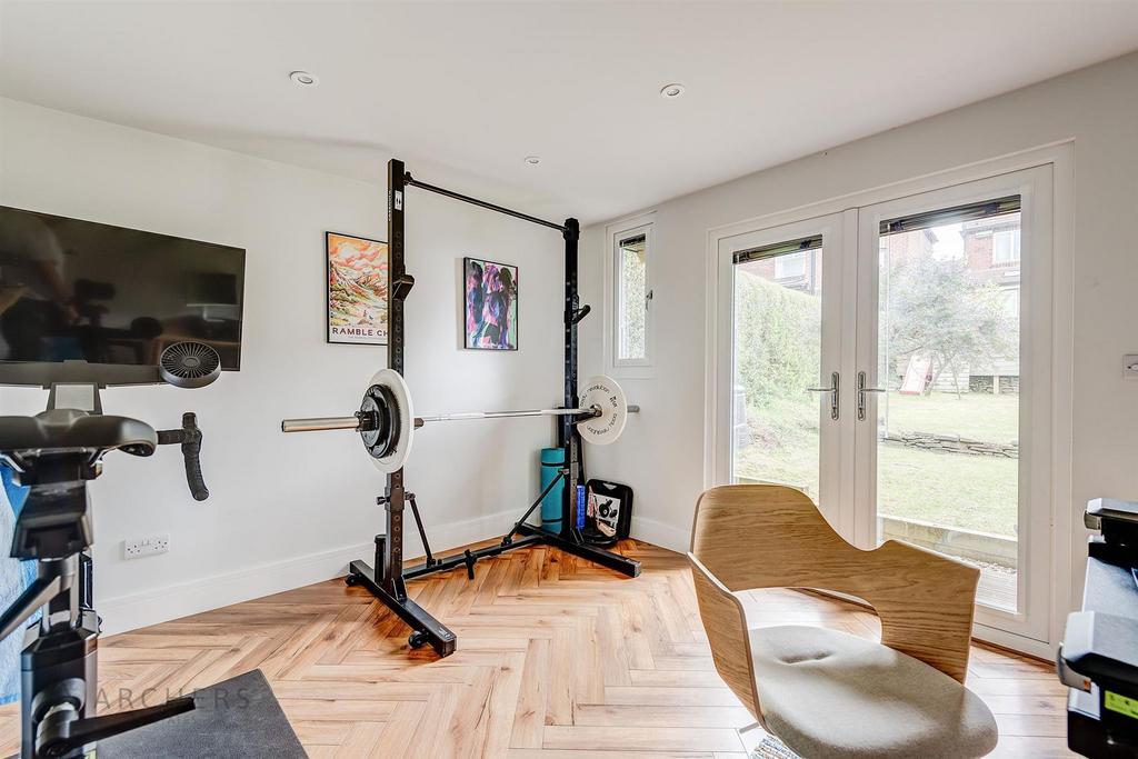 5 Toftwood Ave(Garden Room)(3of6).jpg