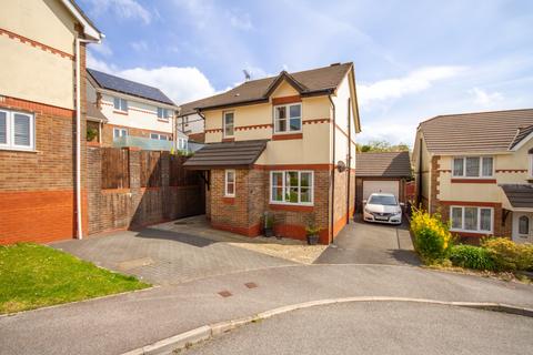35 Century Close, St Austell, PL25 3UY