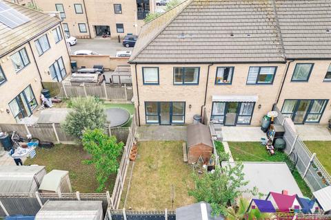 3 bedroom detached house for sale, Ypres Place, Dagenham RM9