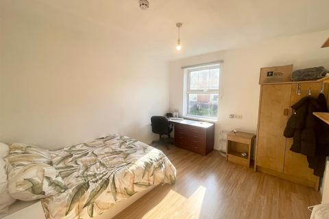 6 bedroom terraced house to rent, *£110pppw excl bills* Frederick Grove, Lenton, Nottingham