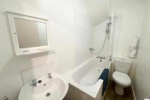 6 bedroom terraced house to rent, *£110pppw excl bills* Frederick Grove, Lenton, Nottingham