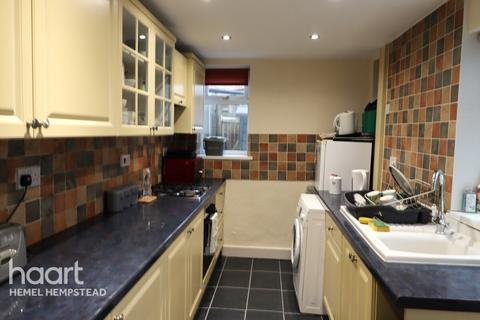 undefined, Leavesden Road, Watford