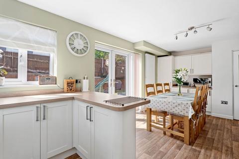 2 Hardwicke Close, Worcester, WR2 5NX