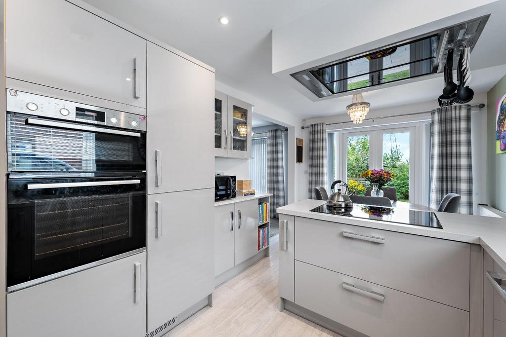 KITCHEN 03.jpg