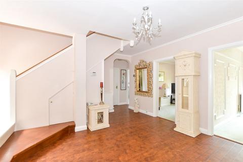 82 Whyteleafe Road, Caterham, CR3 5EF