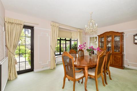82 Whyteleafe Road, Caterham, CR3 5EF