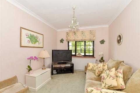 82 Whyteleafe Road, Caterham, CR3 5EF